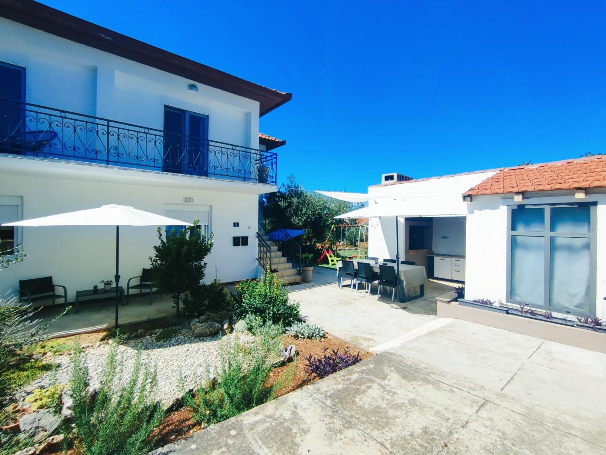 דירות Sutomiscica Garden מראה חיצוני תמונה